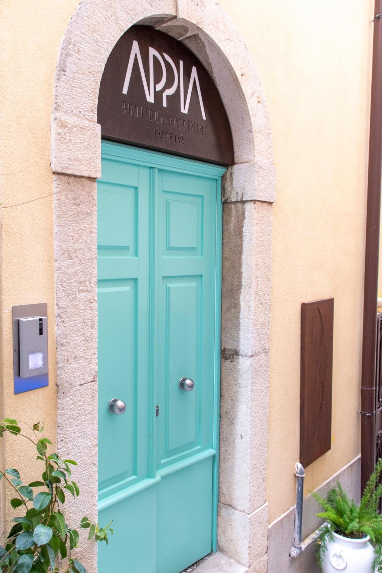 Appia Boutique Apartment Таорміна Екстер'єр фото